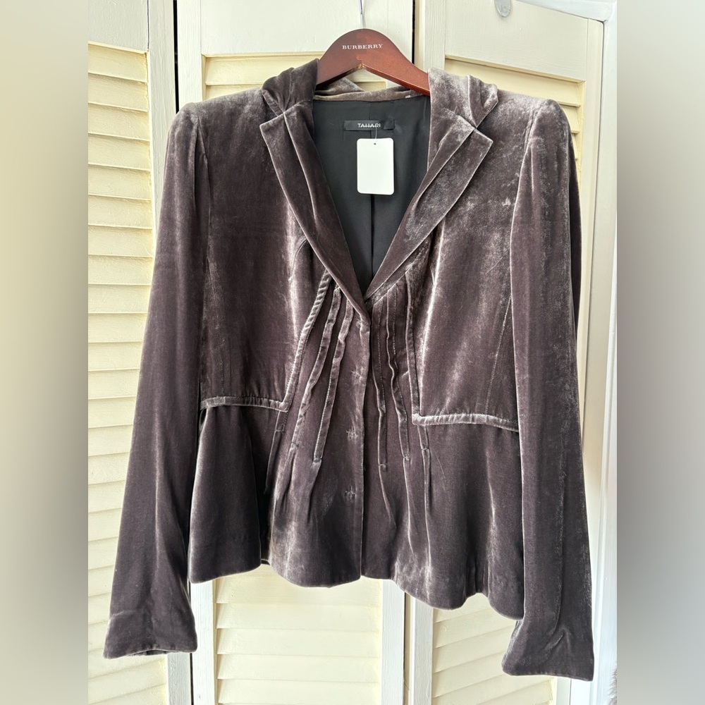 Taupe silk velvet blazer with 4-button closure size 12
